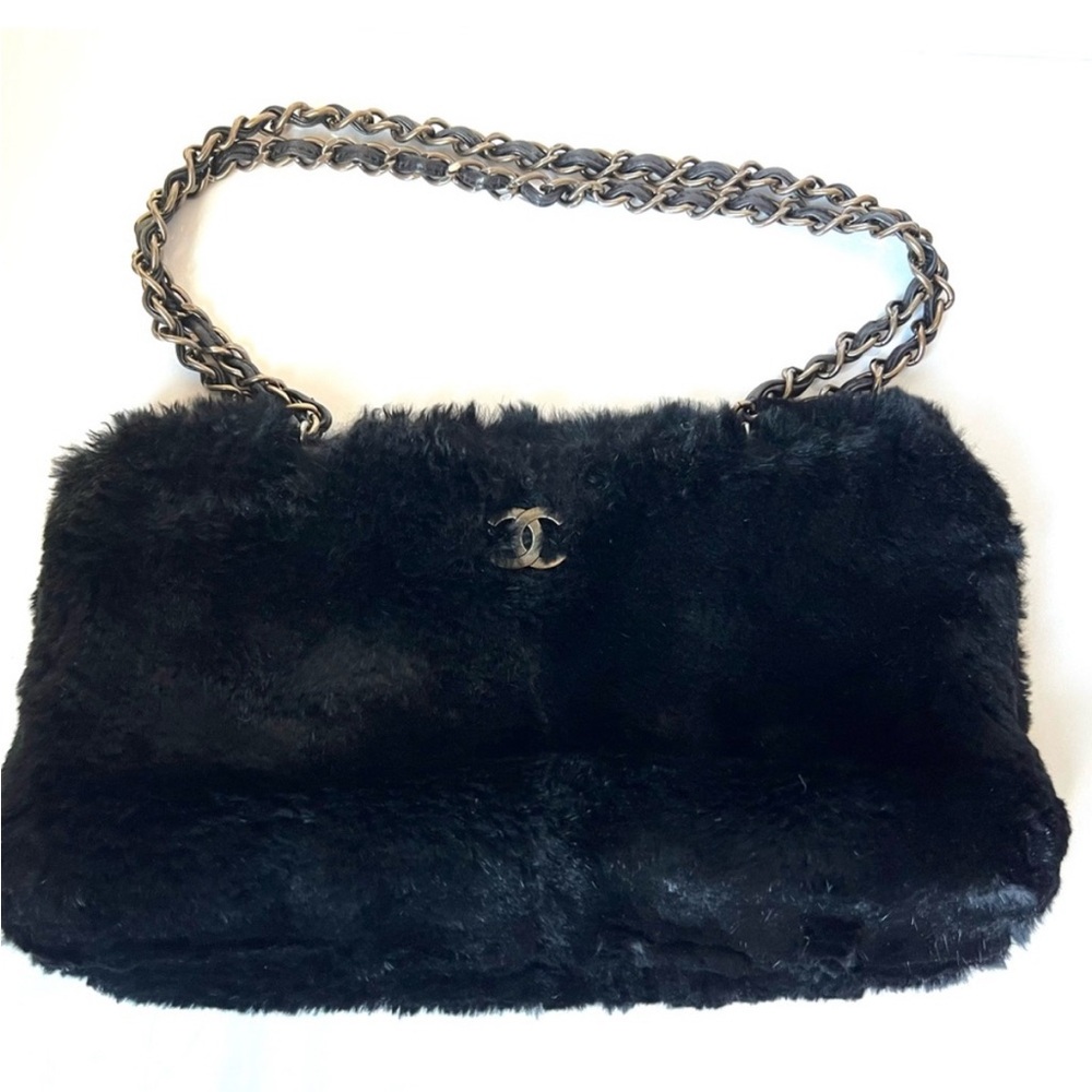 CHANEL Black Fur Chain Shoulder Bag